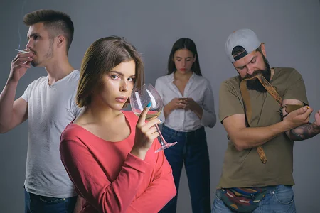 Компания зависимых людей